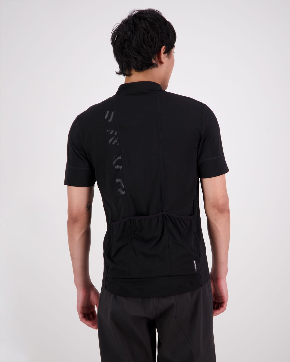 Roam Cargo Merino Shift Full Zip T-Shirt - Black